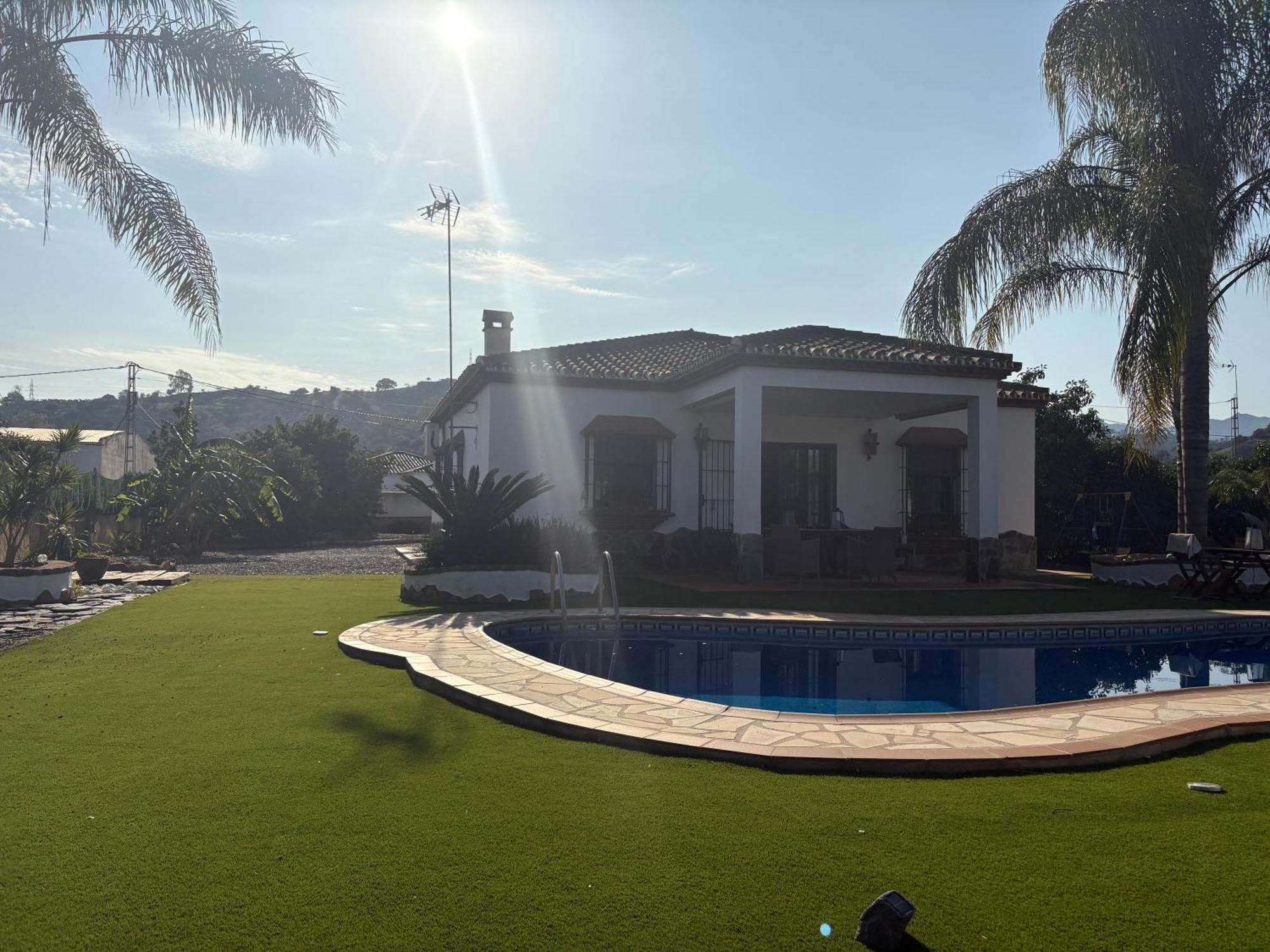 Shays Superb Gorgeous Private Pool, Coin, Malaga, Spain *